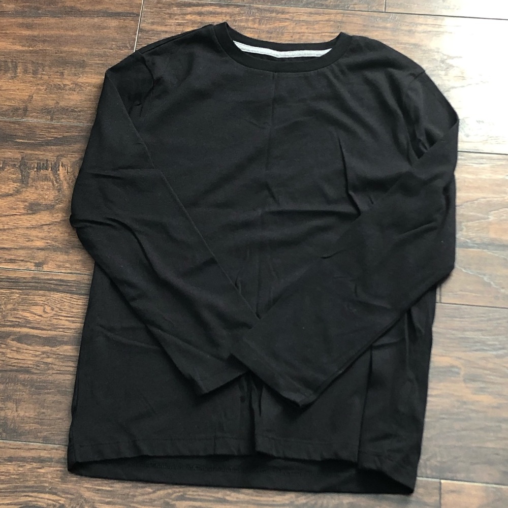 Old Navy Black Crew Neck Long Sleeved Tee NWOT